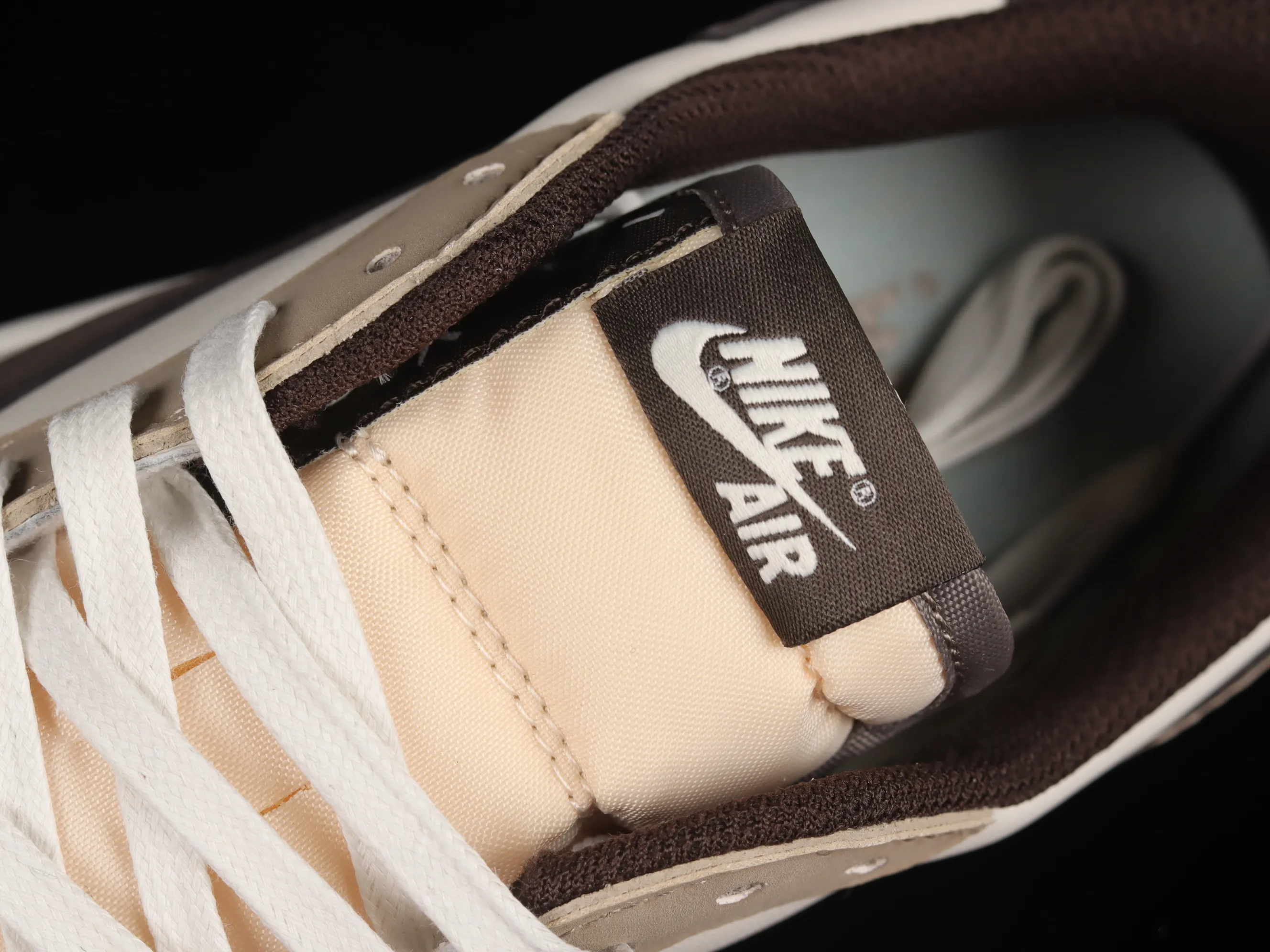All Categories Air Jordan Jordan Series Basketball Shoes Air Jordan 1 Low Travis Scott x Air Jordan 1 Low OG AJ1 Joe 1 Reversed Overhook Joint Style Casual Sports Basketball Shoes DM7866-886